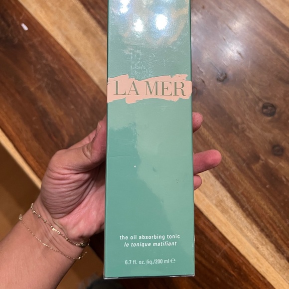 COPY - La Mer Oil Absorbing Tonic - Picture 3 of 5